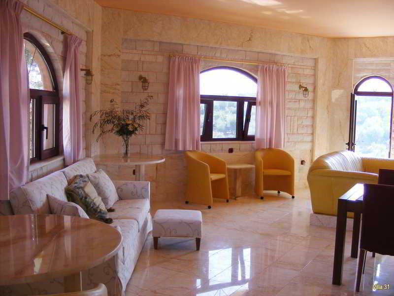 Paco'S Resort Гайос Екстериор снимка
