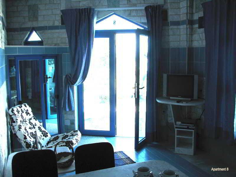 Paco'S Resort Гайос Екстериор снимка