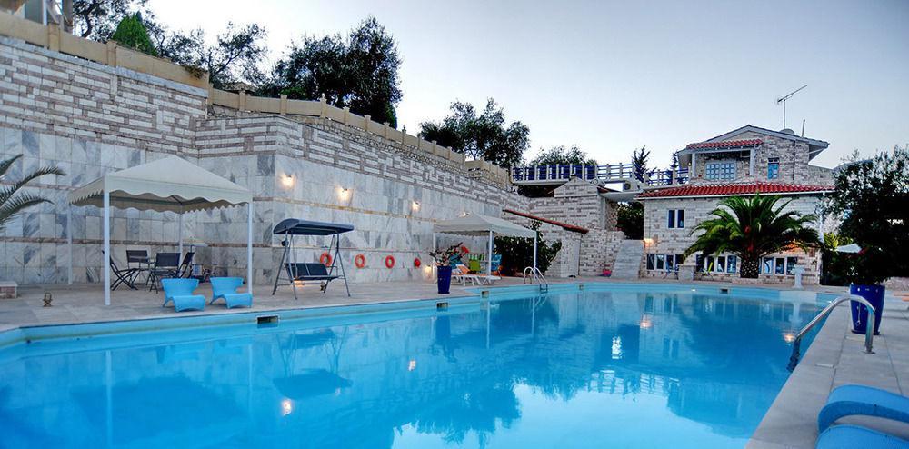 Paco'S Resort Гайос Екстериор снимка