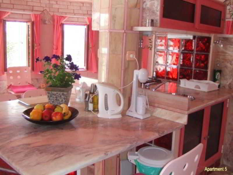 Paco'S Resort Гайос Екстериор снимка